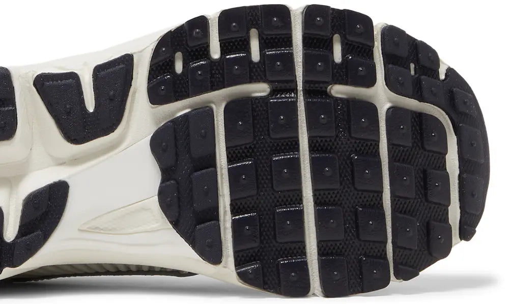 Air Zoom Vomero 5 'Photon Dust Metallic Silver'