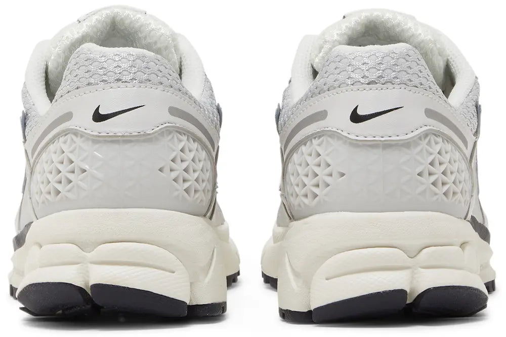 Air Zoom Vomero 5 'Photon Dust Metallic Silver'
