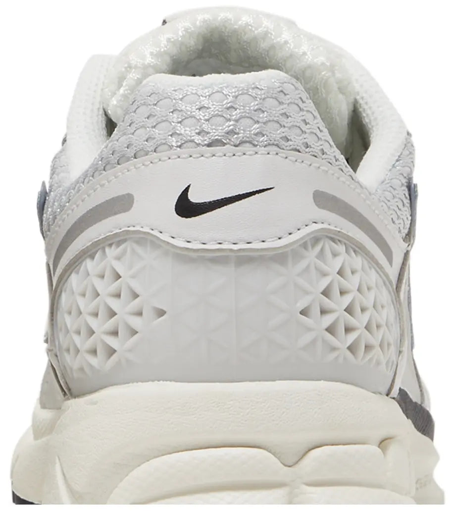 Air Zoom Vomero 5 'Photon Dust Metallic Silver'