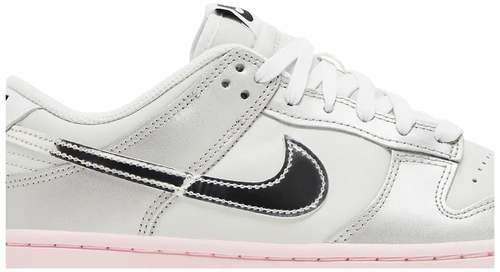 Wmns Dunk Low LX 'Photon Dust Pink Foam'